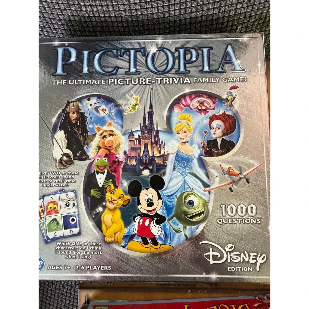 Disney Pictopia The Ultimate Picture-Trivia Family Game 1000 Questions Ages 7+